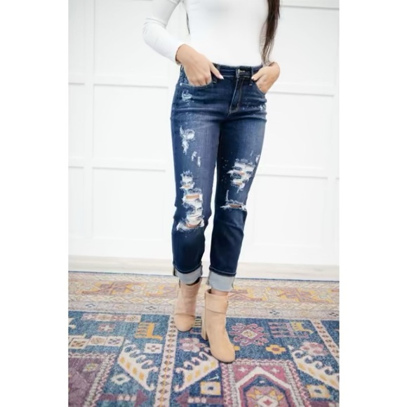 Judy Blue • Bleach Splash Boyfriend Jeans - Picture 5 of 10